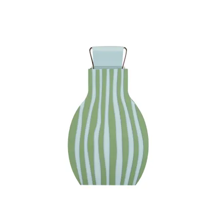 Zdjęcie Designerski skórzany wazon Otto 9x24xH44 cm w pionowe pasy w kolorze jasnobłękitnym i eukaliptusa