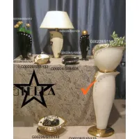 Zdjęcie Beżowa ceramiczna kolumna wysdzana kryształkami Swarovskiego