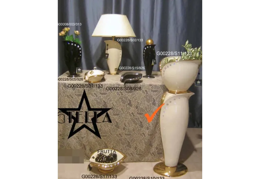 obrazek 1 Beżowa ceramiczna kolumna wysdzana kryształkami Swarovskiego