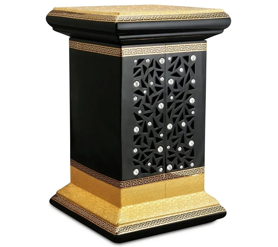 picture 1 Golden column decorated with crystals