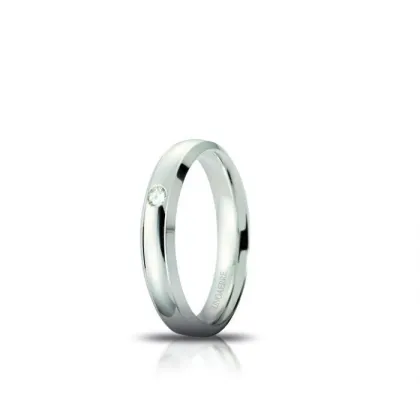 Zdjęcie Stylowa obrączka wykonana z białego złota z diamentami o masie 0,03 ct. długość 4mm