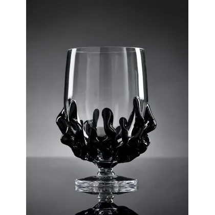 Zdjęcie Luksusowa szklanka z czarnym zdobieniem marki VG New Trend