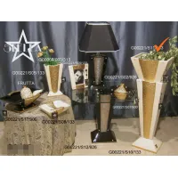 Picture Luxurious ceramic flower pot decorated with gold