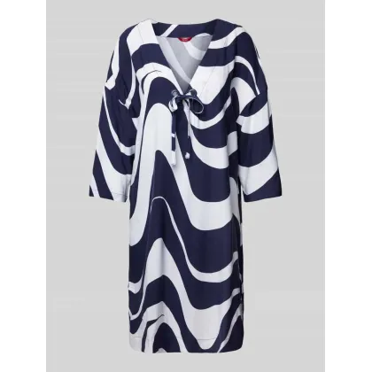 Zdjęcie Sukienka o długości do kolan z nadrukiem na całej powierzchni model ‘WAVE BEACH’