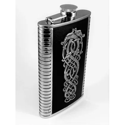 Zdjęcie Irlandzka piersiówka do whisky ze stali nierdzewnej z cynowym zdobieniem w postaci celtyckiego smoka