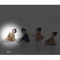 Zdjęcie Lalka porcelanowa przedstawiająca dziewczynkę - Sibania
