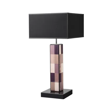 Zdjęcie Elegancka lampa stołowa wykonana z drewna i inkrustowanego forniru