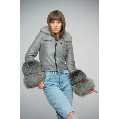 Picture Unique women's jacket made of sheepskin and arctic fox - A&A Vesa