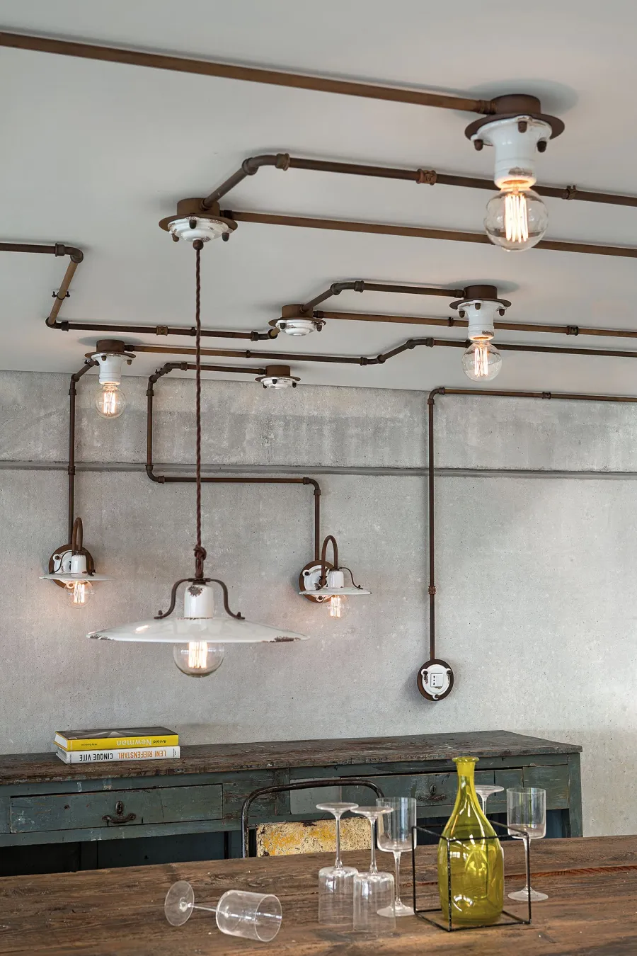obrazek 2 Lampa sufitowa-plafoniera Pipes w stylu retro z Włoch