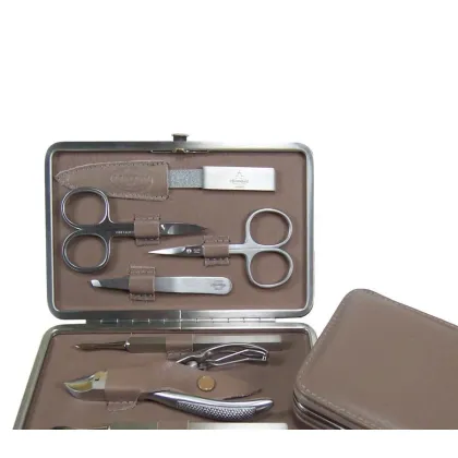 Zdjęcie Skórzany komplet do manicure