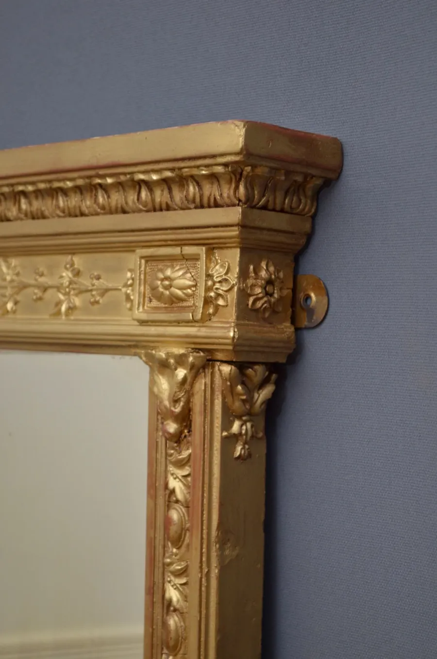 obrazek 8 Wiktoriańskie pozłacane lustro ścienne o eleganckim wyglądzie z 1880roku - antyk
