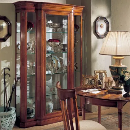 Zdjęcie Włoska elegancka witryna z drewna litego