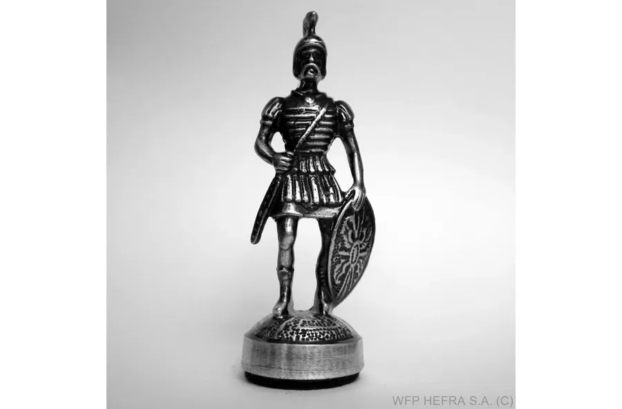 obrazek 9 Szachy z posrebrzanymi figurami na drewnianej kasecie - HEFRA