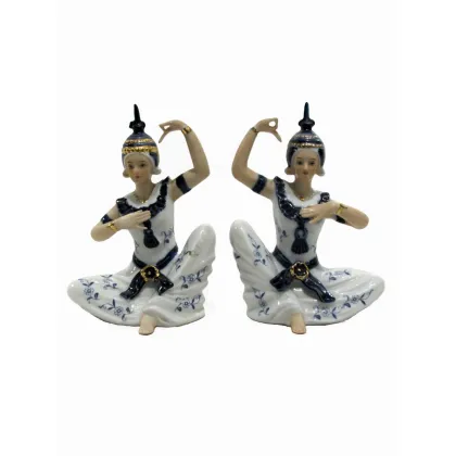 Zdjęcie Para postaci kobiecych z niebiesko-białej porcelany