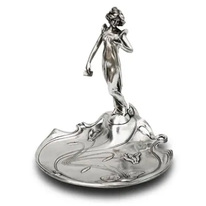 Zdjęcie Wyjątkowy wieszak z tacą na biżuterię