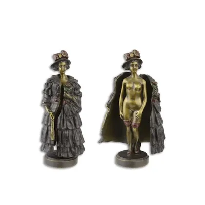 Zdjęcie Wyjątkowa rzeźba kobiety w futrze wykonana z brązu