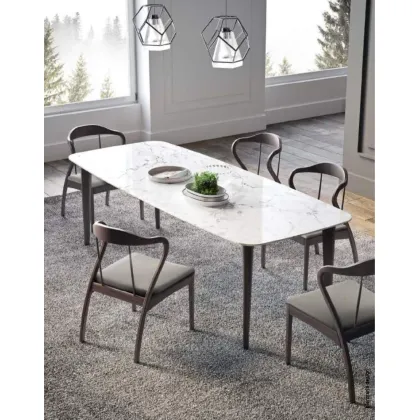 Zdjęcie Designerski stół do jadalni lub salonu - mebel włoskiej marki