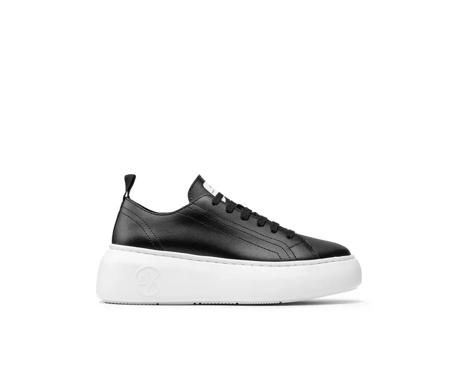 obrazek 1 Armani Exchange Sneakersy XDX043 XCC64 00002 Czarny