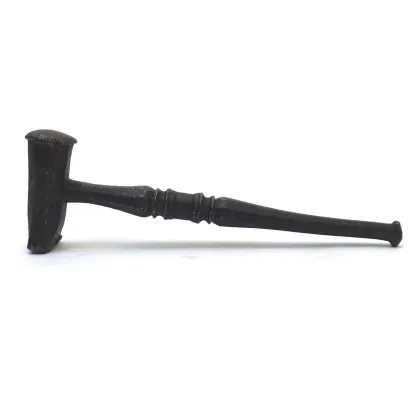 Picture A tasteful iron hammer from the 17th century