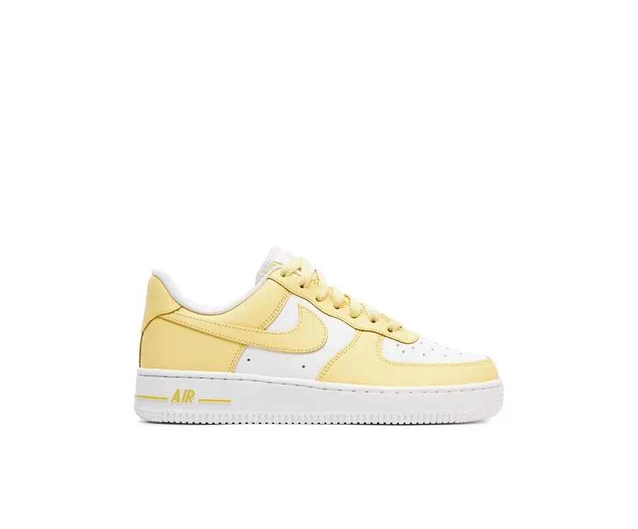 obrazek 1 Nike Sneakersy W Air Force '07 HF0119 700 Żółty