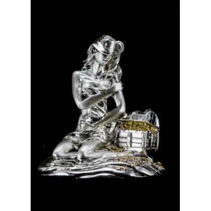 Zdjęcie Gustowna figura damy ze skarbem wykonana z żywicy