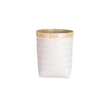 Picture Beautiful white woven basket Decor