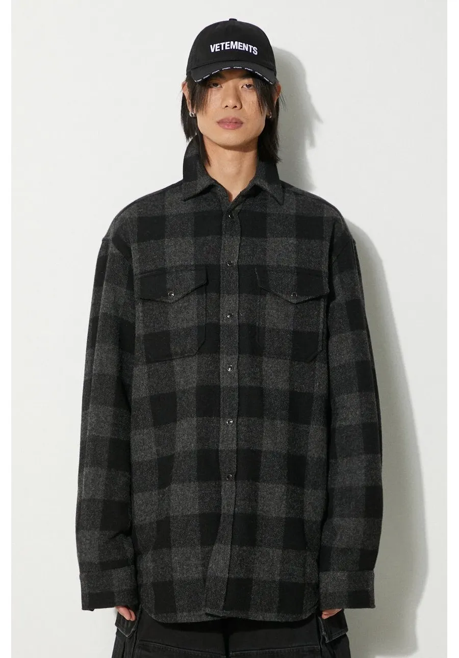 obrazek 1 VETEMENTS kurtka koszulowa Flannel Shirt kolor czarny przejściowa UE64SH260BG