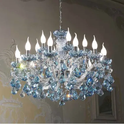 Zdjęcie Żyrandol z chromowaną metalową ramą pokrytą szklanymi paskami i zawieszkami z szafirowego kryształu - Il Paralume Marina