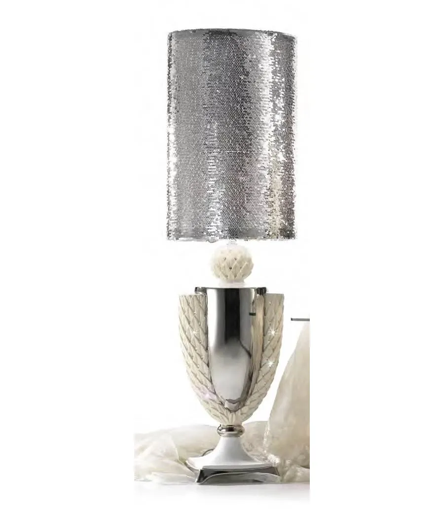 obrazek 1 Ozdobna lampa z kryształkami Swarovskiego