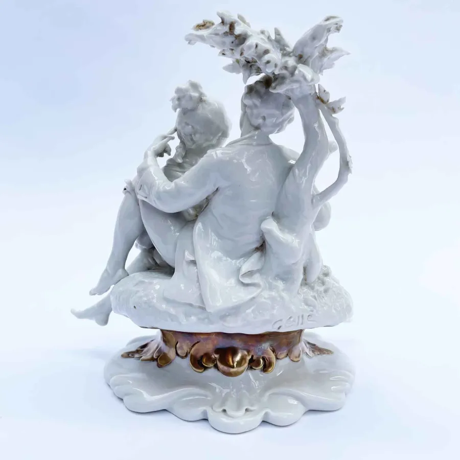 obrazek 3 Porcelanowa figura zakochanej pary z XX wieku