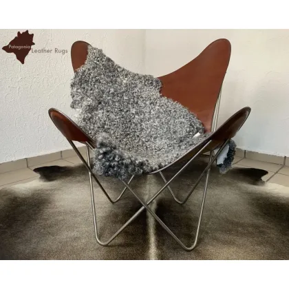 Zdjęcie Stylowy dywan ze skóry owczej Gotland
