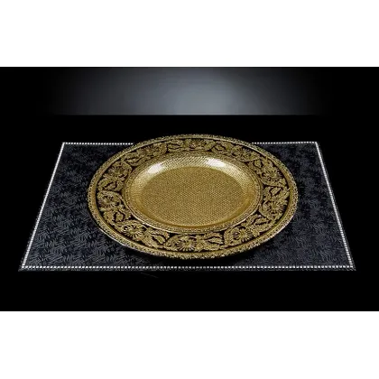 Zdjęcie Kunsztowny duży talerz z dekoracją w kolorze złotym