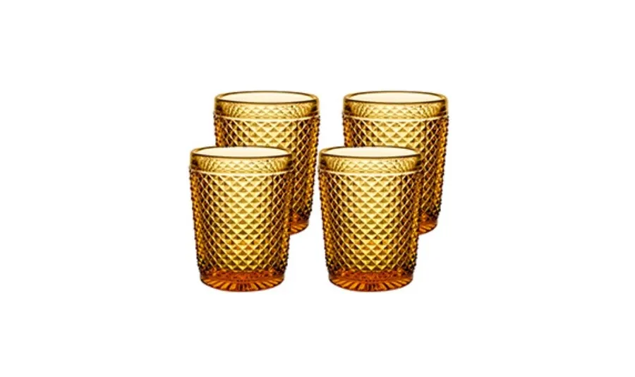 obrazek 1 Zestaw czterech klasycznych szklanek do whisky old fashion z kolekcji Bicos Ambar z reliefowym bogatym ornamentem - Vista Alegre