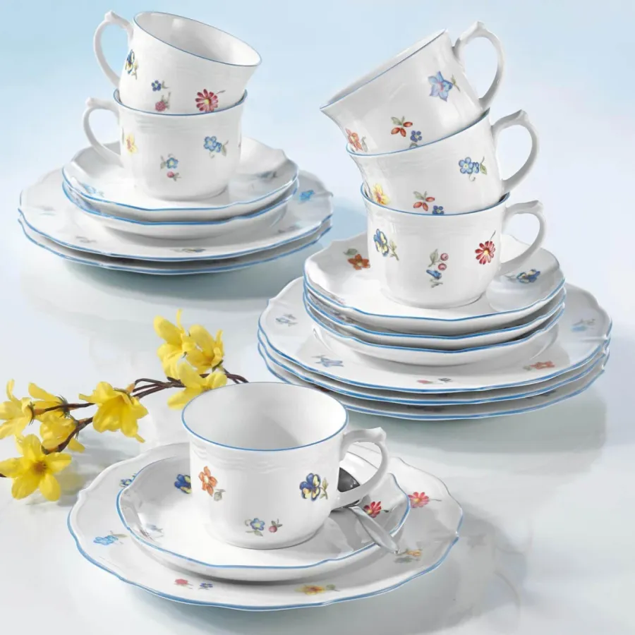 obrazek 4 Porcelanowa mała filiżanka do herbaty z pięknym zdobieniem w stylu klasycznym – Seltmann Weiden