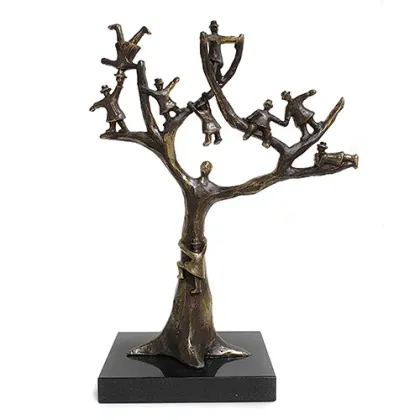 Zdjęcie Gustowna statuetka z brązu