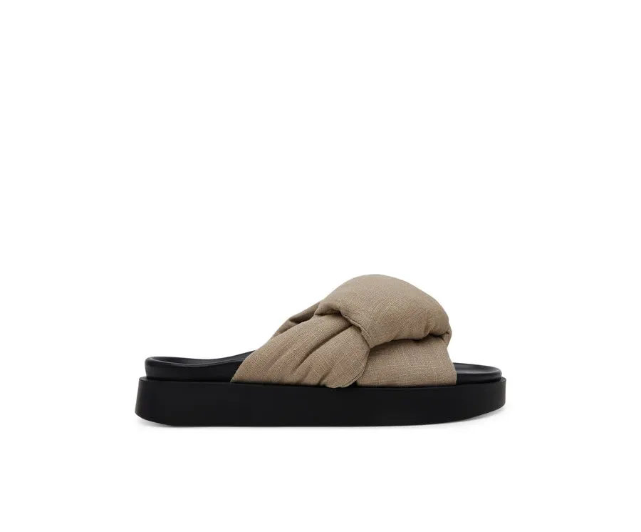 obrazek 1 Inuikii Klapki Oversized 70104-147 708 Beżowy