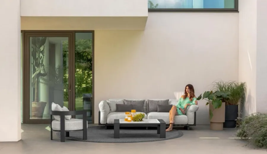obrazek 7 Wygodna szeroka włoska sofa na taras