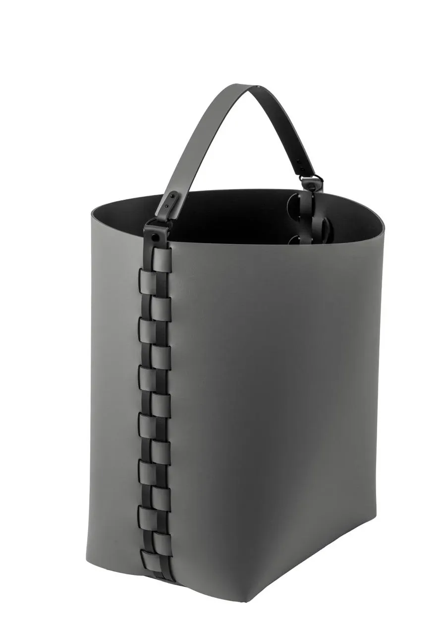 obrazek 1 Koszyk Helena 35x30xH45 cm wykonany z szarej skóry odpornej na wodę