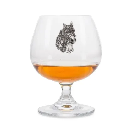 Zdjęcie Wyjątkowy prezent na szczególną okazję - kieliszek do brandy z kartuszem przedstawiającym głowę konia