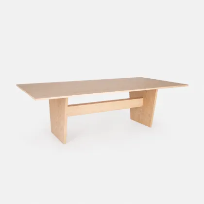 Zdjęcie Elegancki drewniany stół obiadowy – Porventura