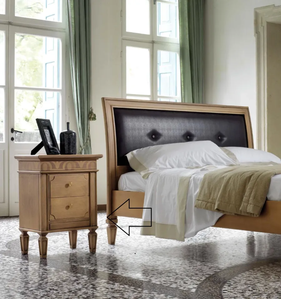 picture 1 Italian classic bedside table for unique interiors - Cantiero