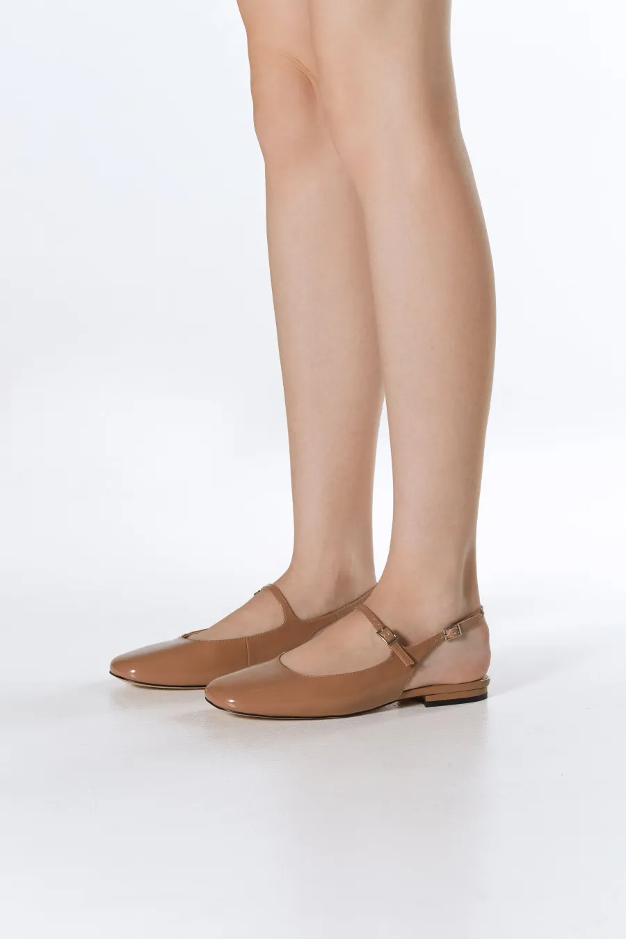 obrazek 1 Estro: Brązowe sandały damskie na płaskim obcasie typy slingback