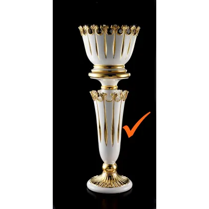 Zdjęcie Ceramiczna biała kolumna do salonu