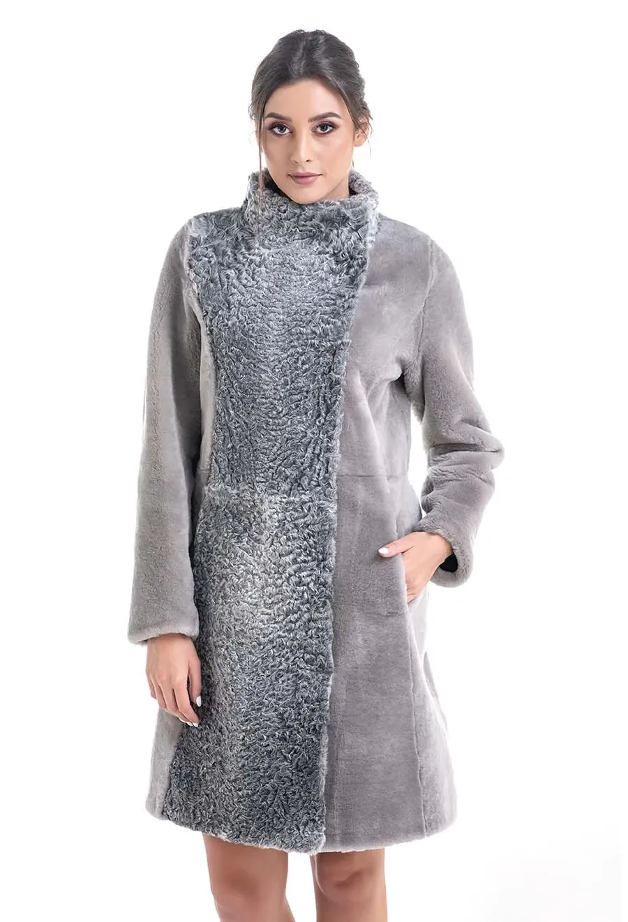 picture 4 Feminine and elegant sheepskin coat made of lamb's fur - A&A Vesa