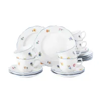 Zdjęcie Porcelanowy 18-elementowy serwis kawowy z pięknym kwiatowym zdobieniem – Seltmann Weiden