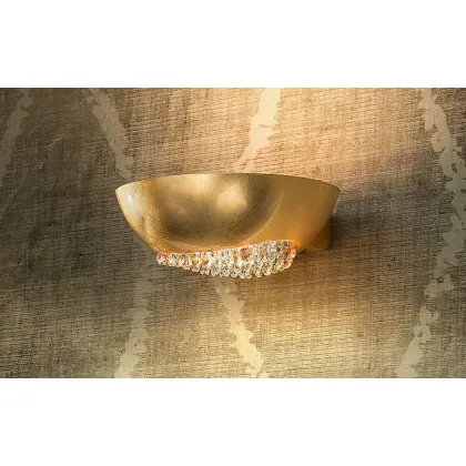 Picture Luxurious gold-colored wall lamp with crystals