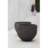 Zdjęcie Ekstrawagancka gliniana donica ogrodowa - Atelier Vierkant