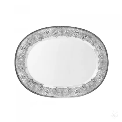 Picture Stylish oval silver tray decorated with a unique ornament - Zaramella Argenti