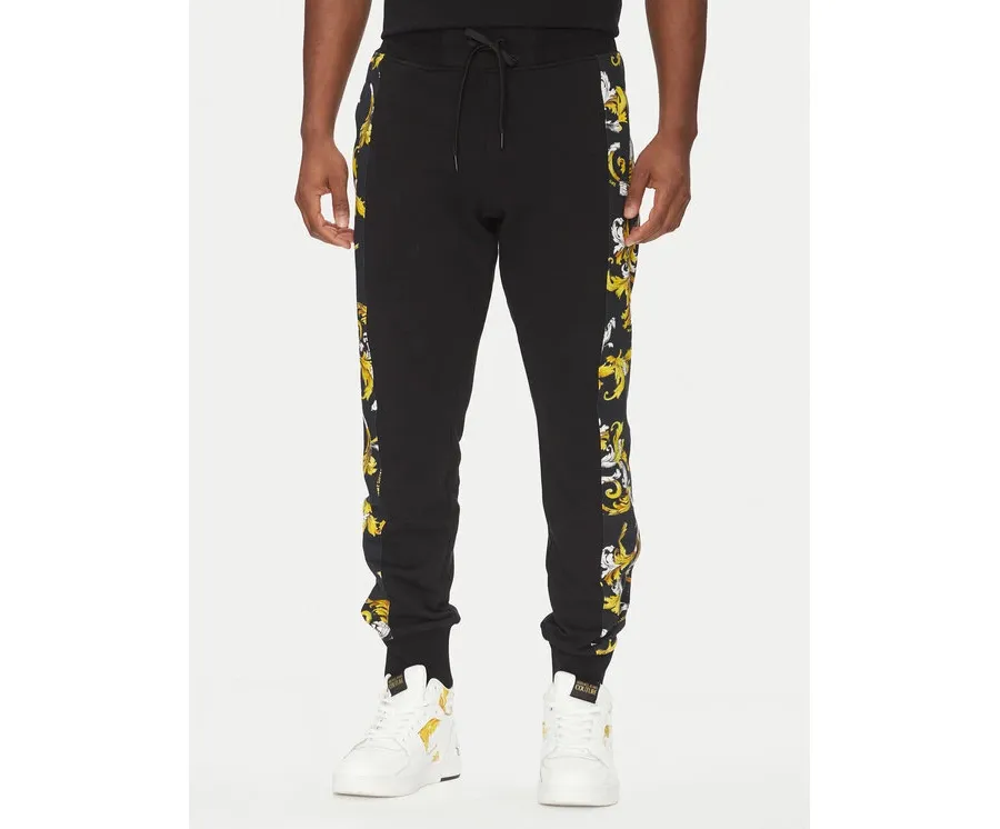 obrazek 1 Versace Jeans Couture Spodnie dresowe 78GAA3C0 Czarny Regular Fit