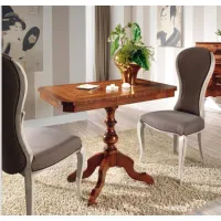 Zdjęcie Mały antyczny kawowy stolik w stylu Sorrento z inkrustacją św. Jerzego